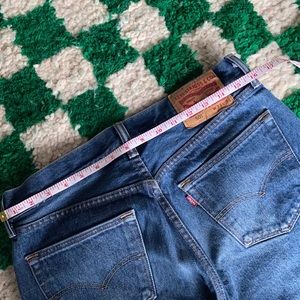 VINTAGE LEVI 501 JEANS